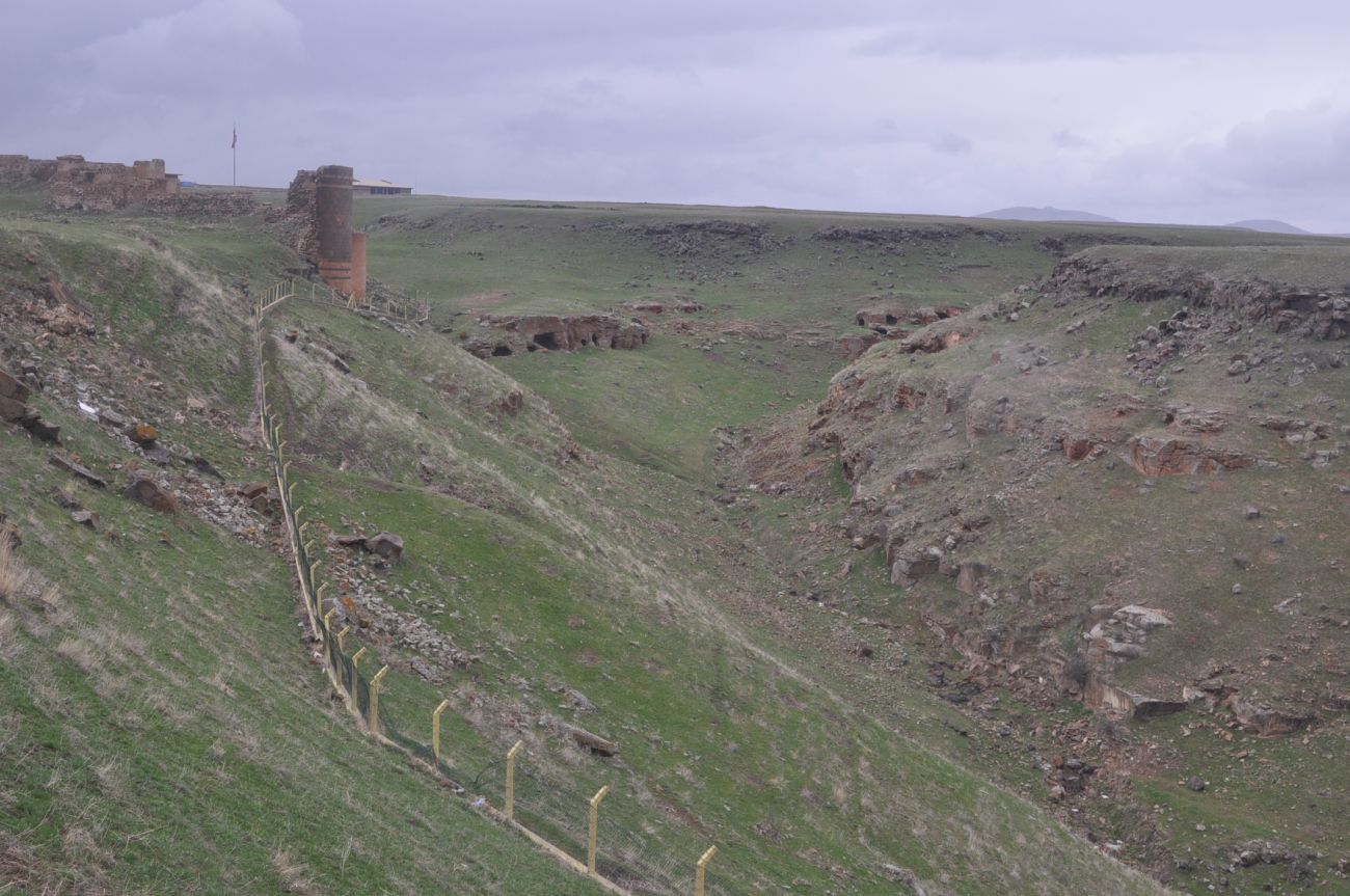 Окрестности бывшего города Ани, image of landscape/habitat.