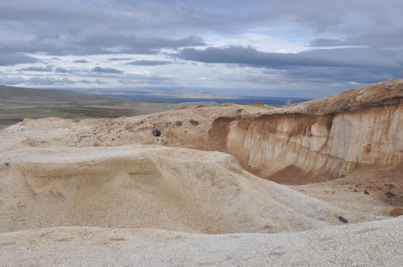 Окрестности монастыря Хтзконк, image of landscape/habitat.