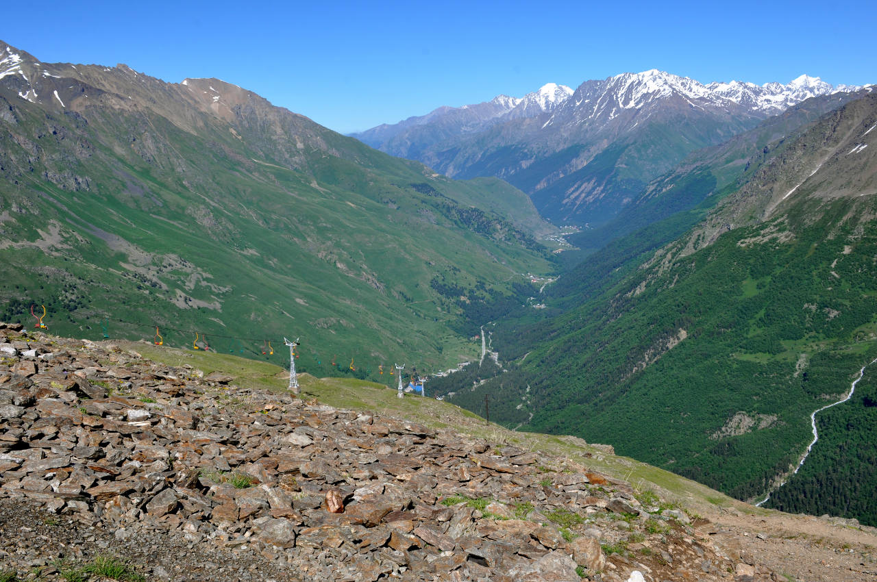 Восточный склон горы Чегет, image of landscape/habitat.