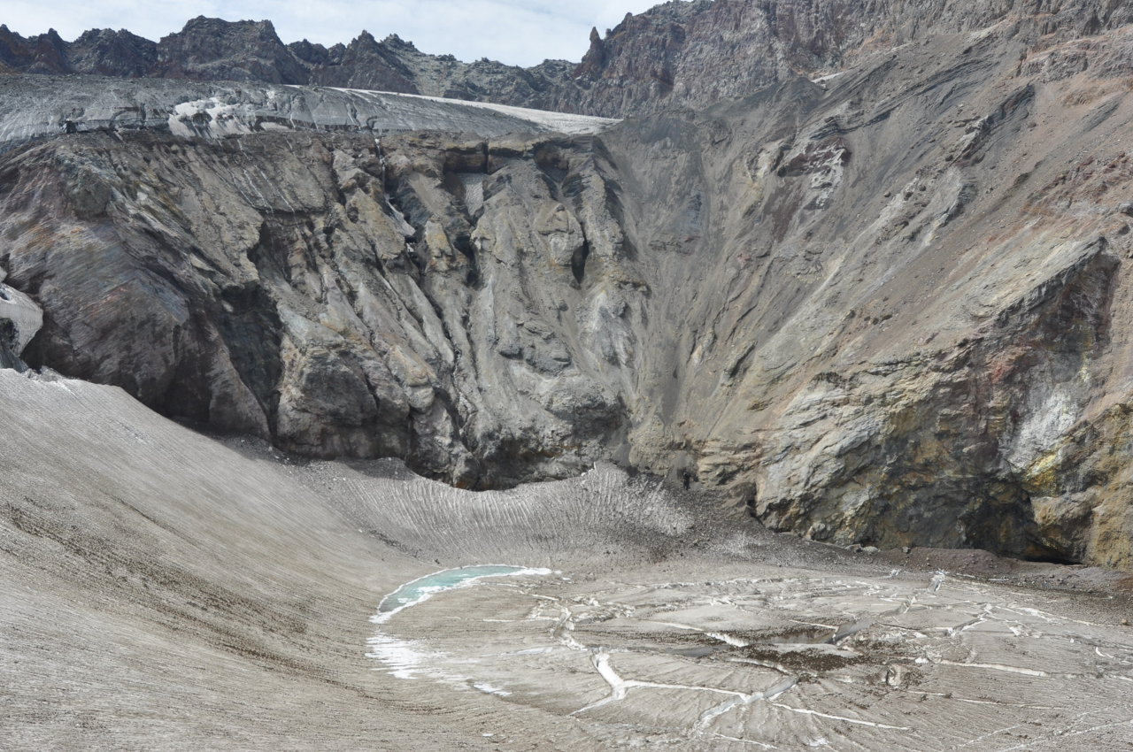 Вулкан Мутновский, image of landscape/habitat.