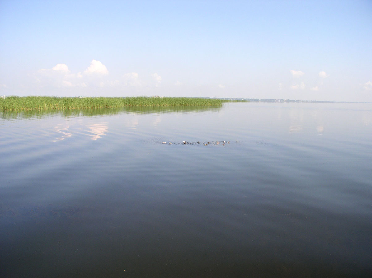 Озеро Неро, image of landscape/habitat.