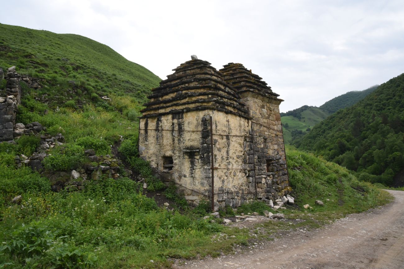 Окрестности урочища Цори, image of landscape/habitat.