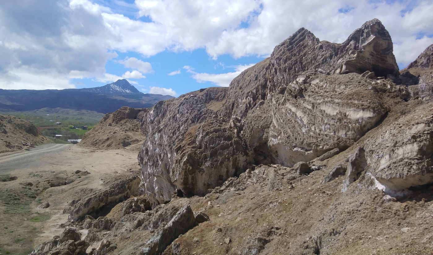 Соляная гора Тузлуджа, image of landscape/habitat.