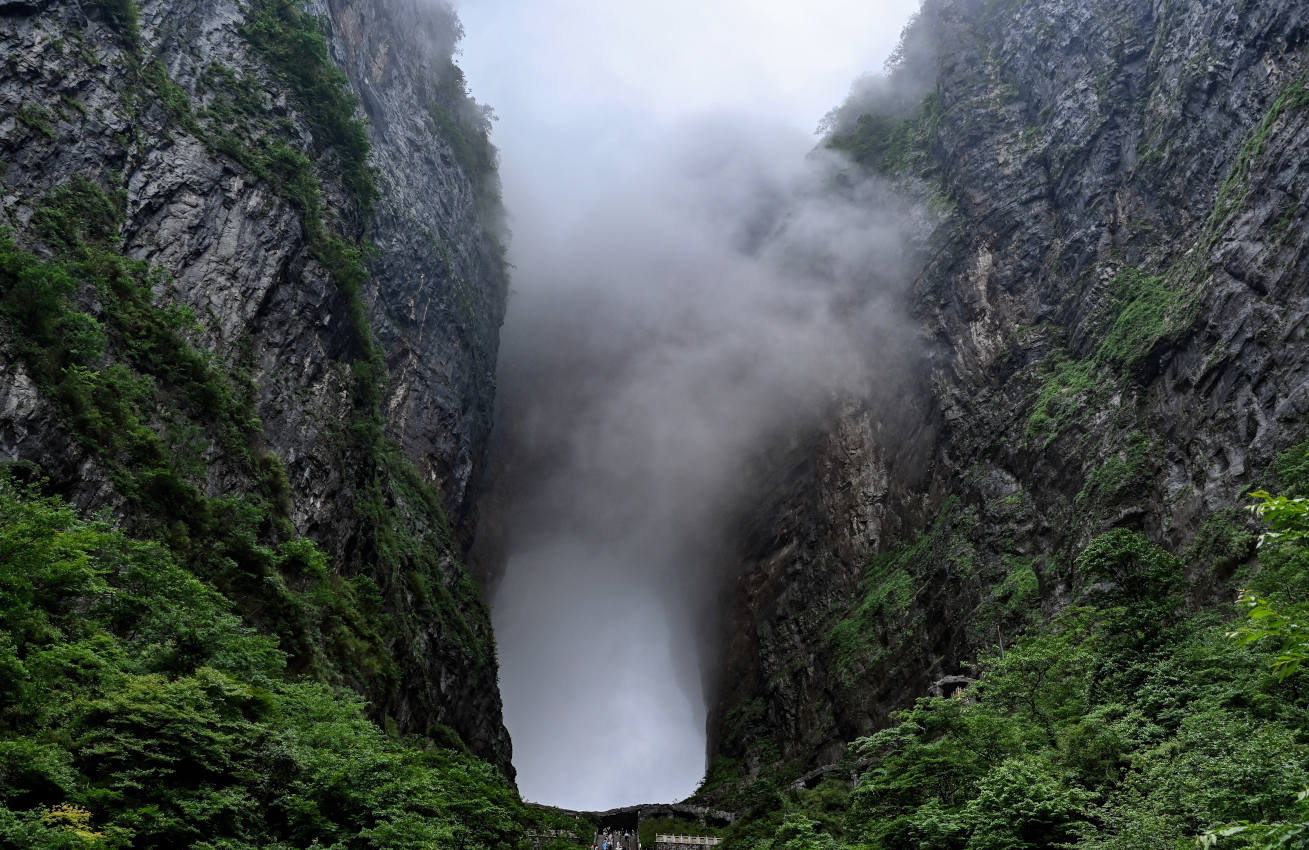 Гора Тяньмэнь, image of landscape/habitat.