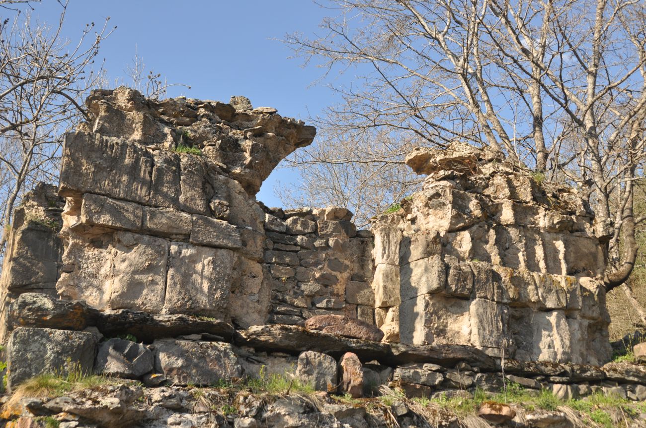 Окрестности монастыря Агара, image of landscape/habitat.