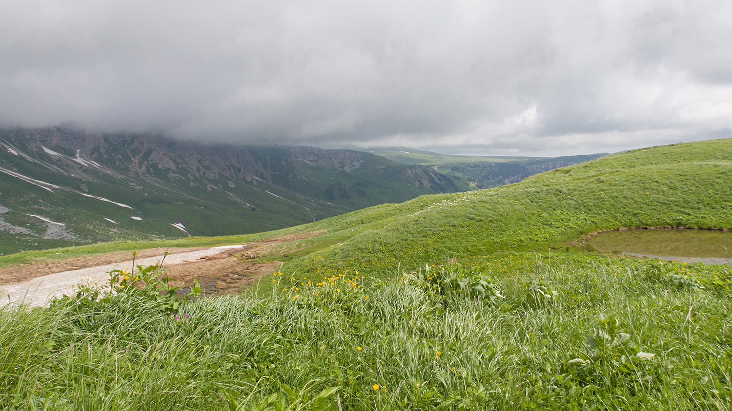 Карстовое двуозёрье, image of landscape/habitat.