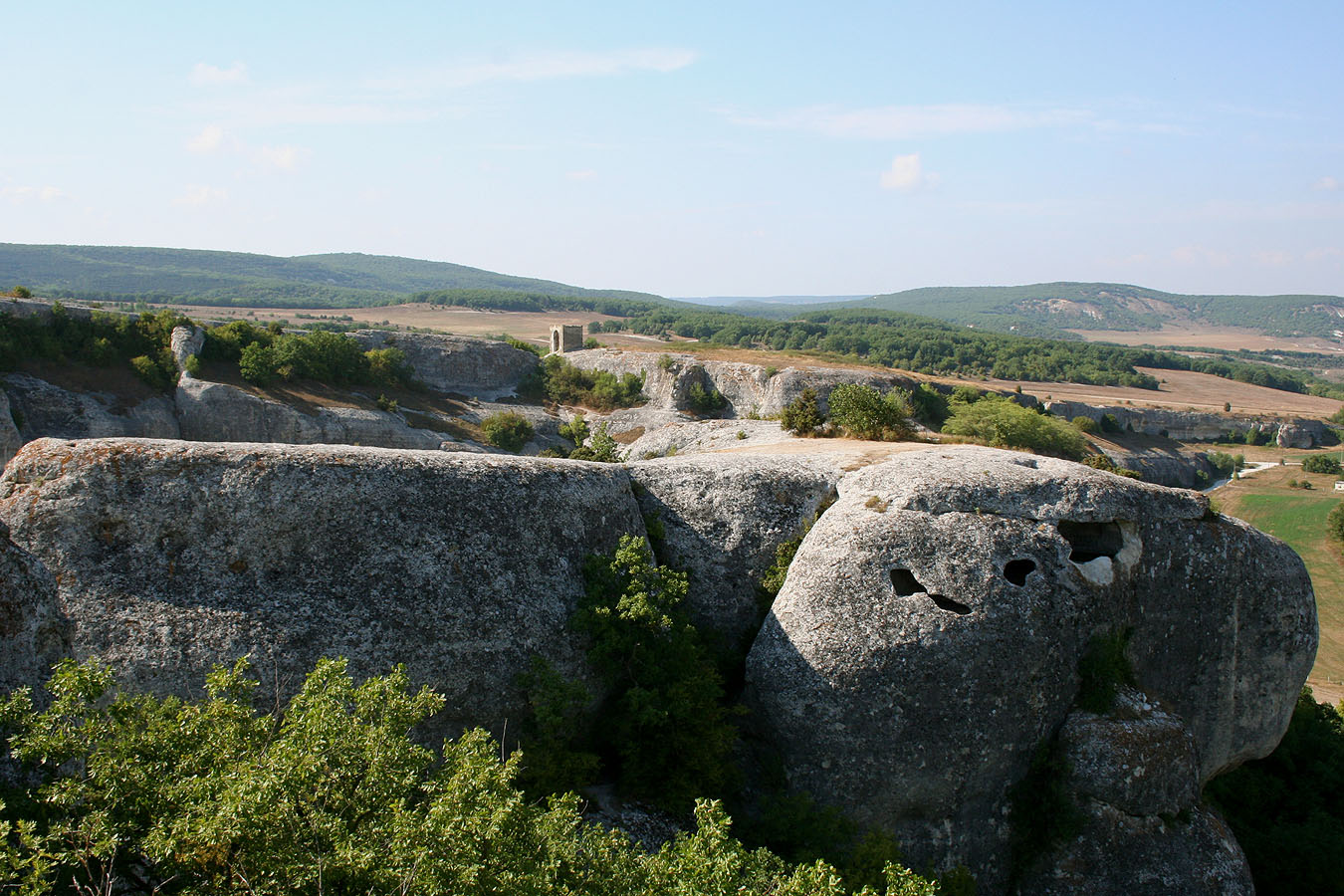 Пещерный город Эски-Кермен, изображение ландшафта.