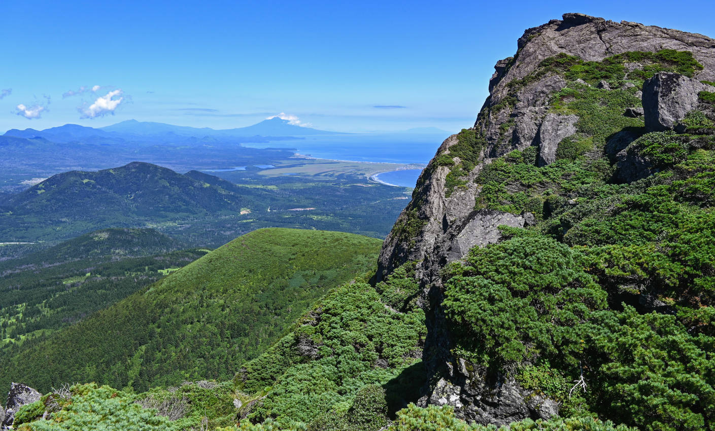 Вулкан Менделеева, image of landscape/habitat.