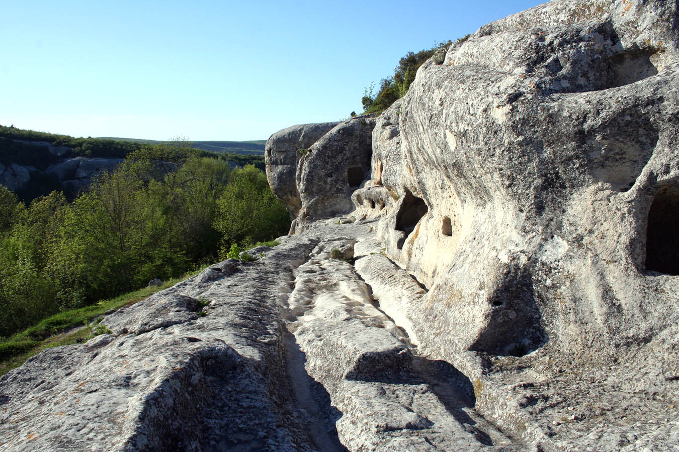 Пещерный город Эски-Кермен, image of landscape/habitat.