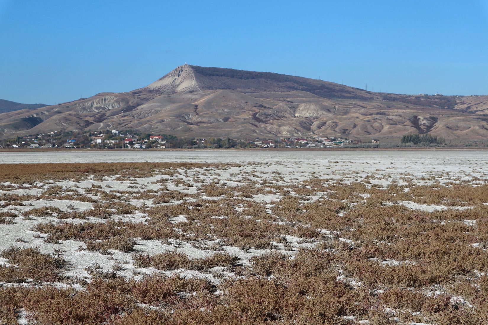 Озеро Бараколь, image of landscape/habitat.