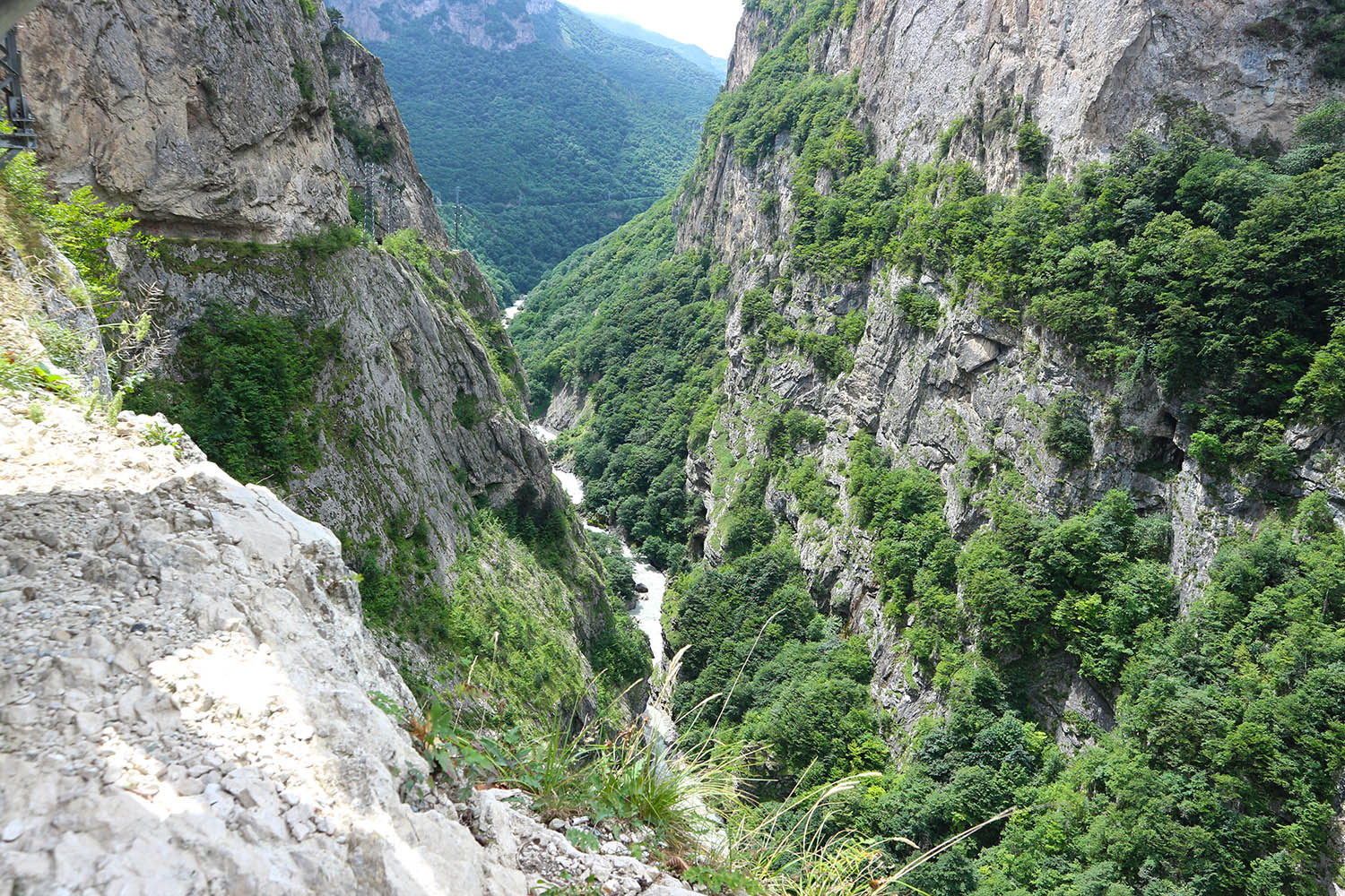 Черекская теснина, image of landscape/habitat.