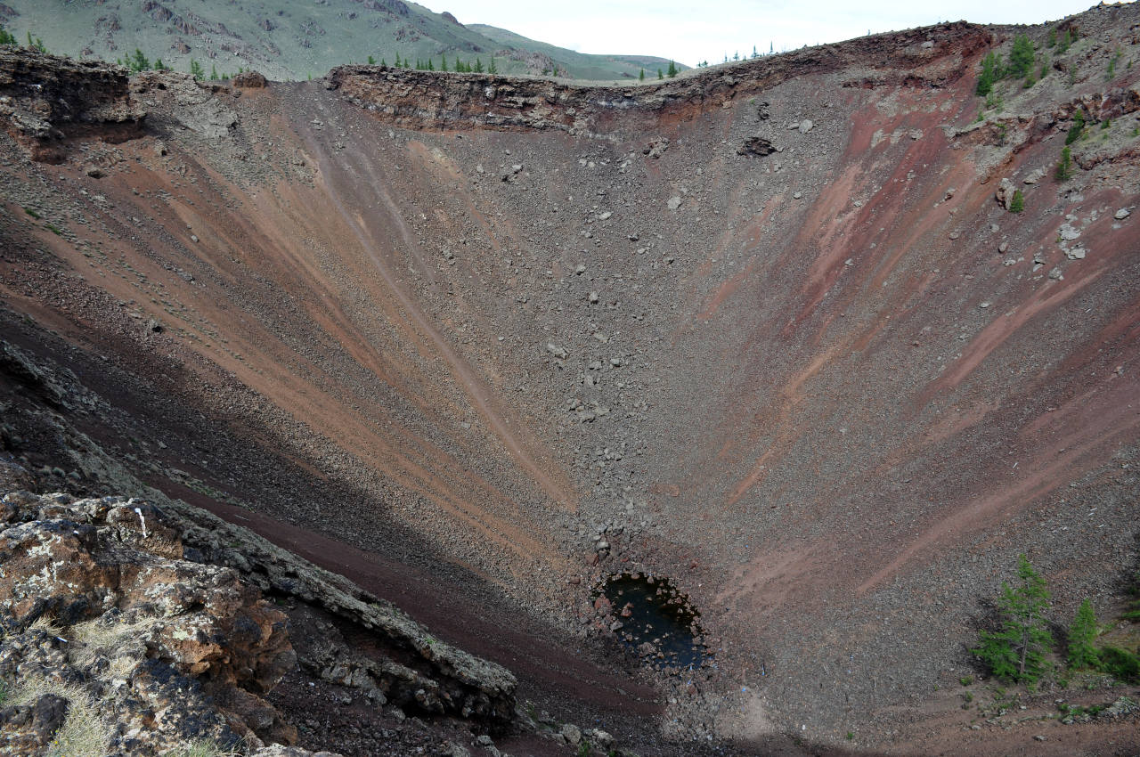 Вулкан Хорго, image of landscape/habitat.