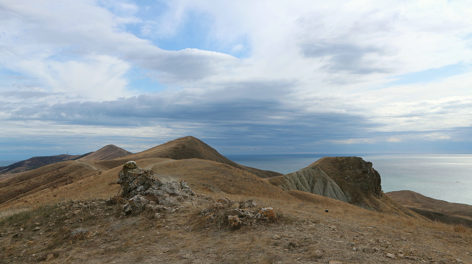 Енишарские горы, изображение ландшафта.