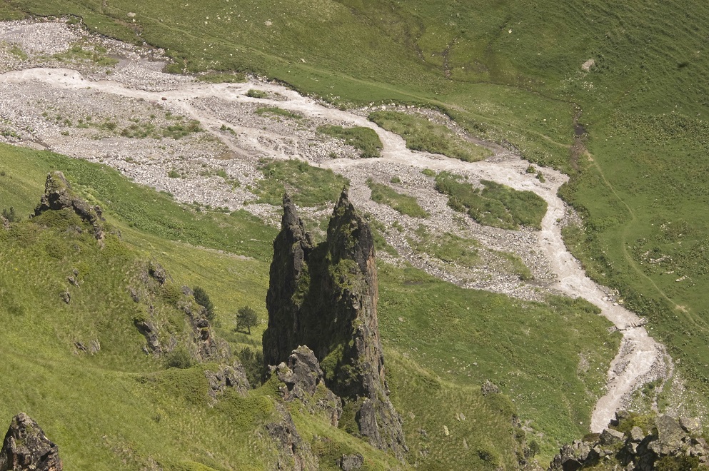 Долина реки Терскол, image of landscape/habitat.