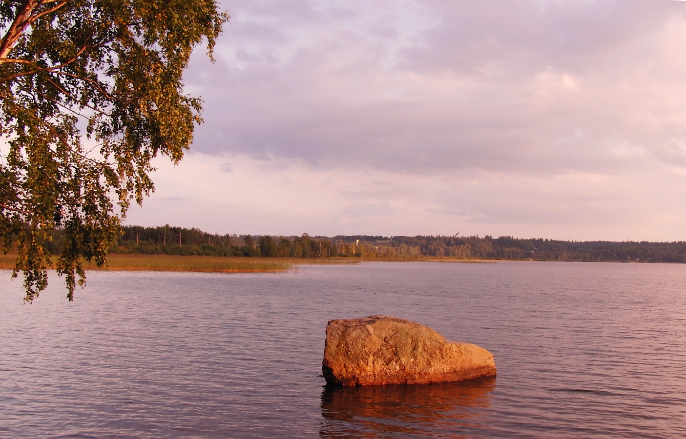Кавголовское озеро, изображение ландшафта.