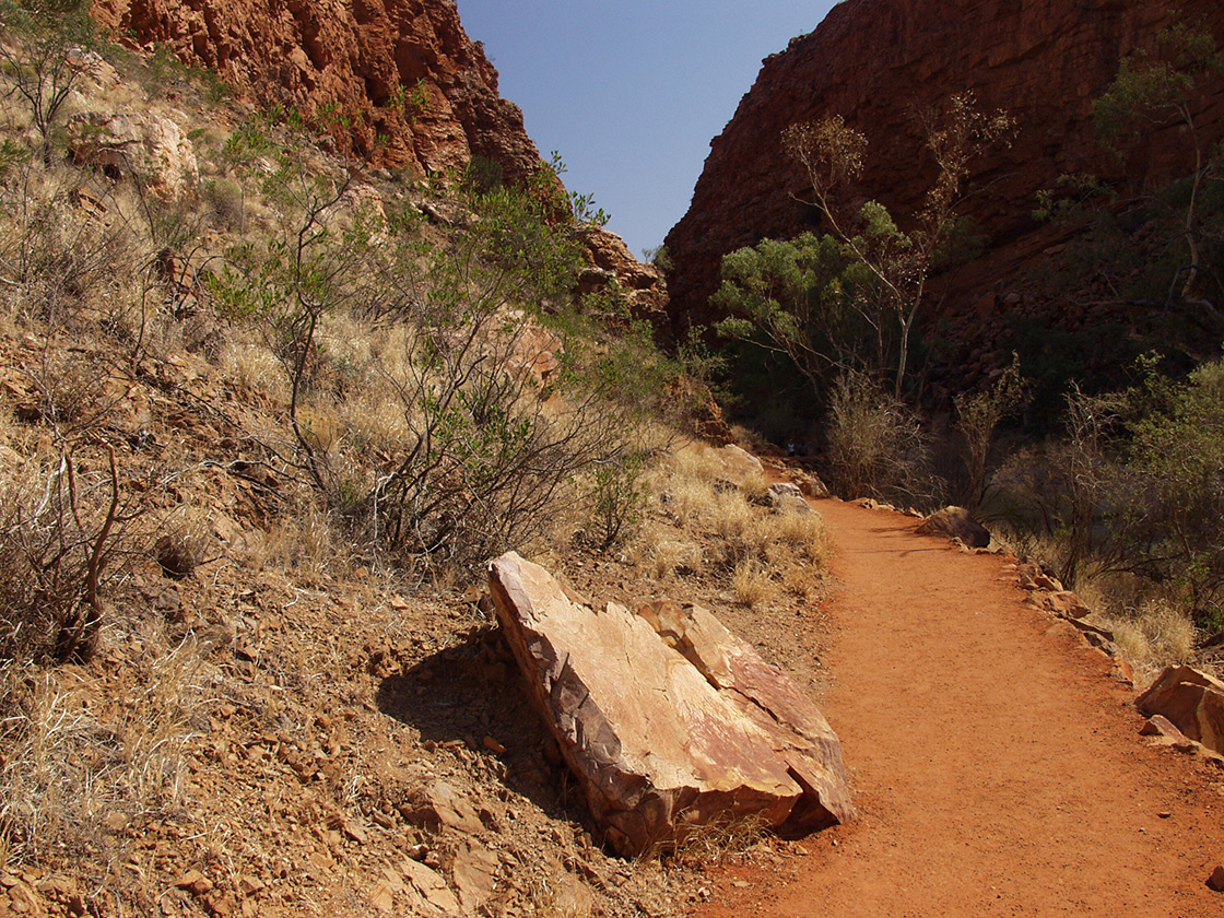 Simpsons Gap, image of landscape/habitat.