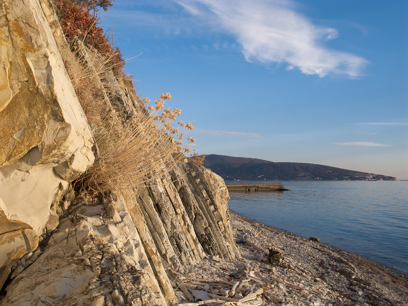 Берег моря у мыса Пенай, image of landscape/habitat.