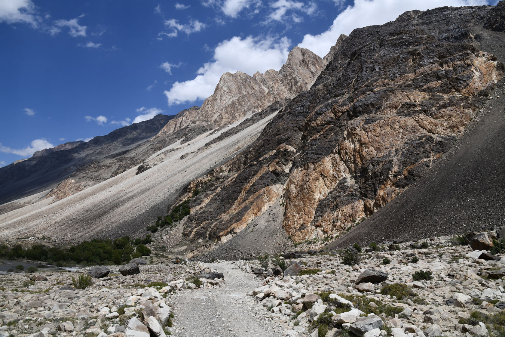 Танымас, image of landscape/habitat.