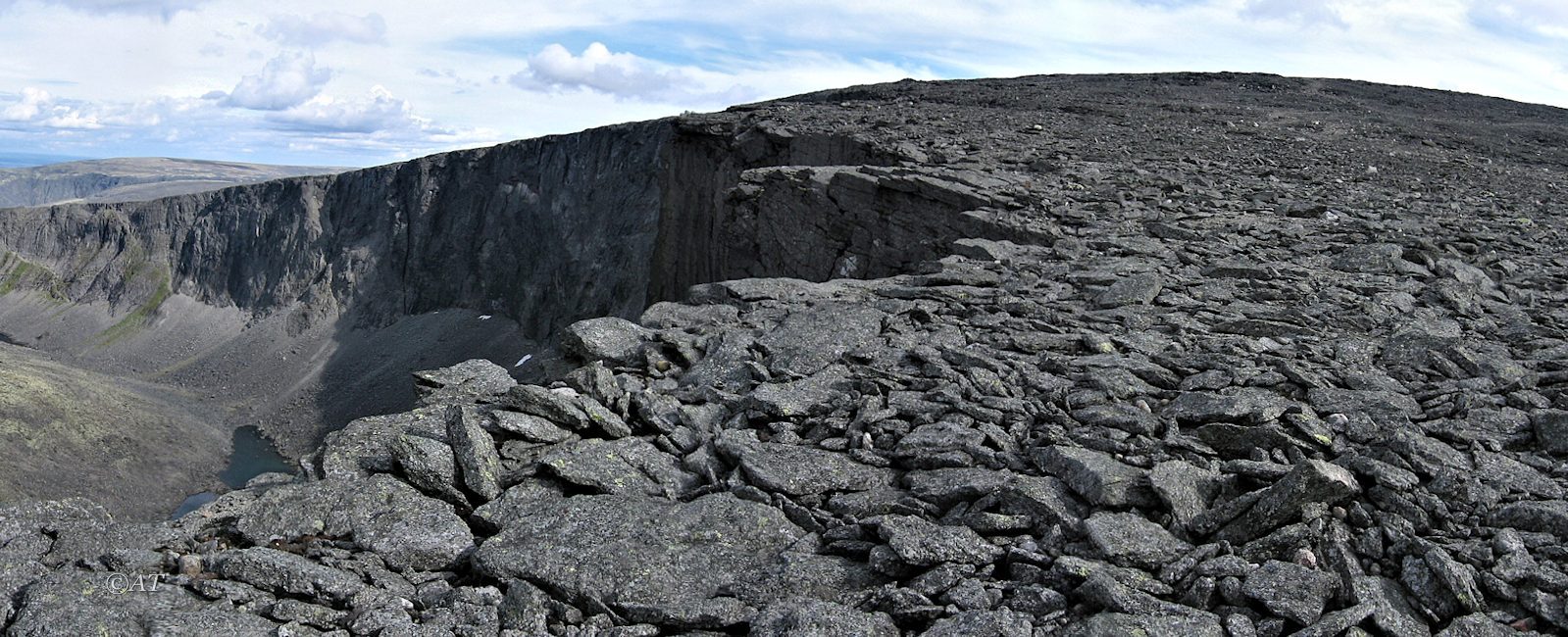 Цирки Раслака, image of landscape/habitat.