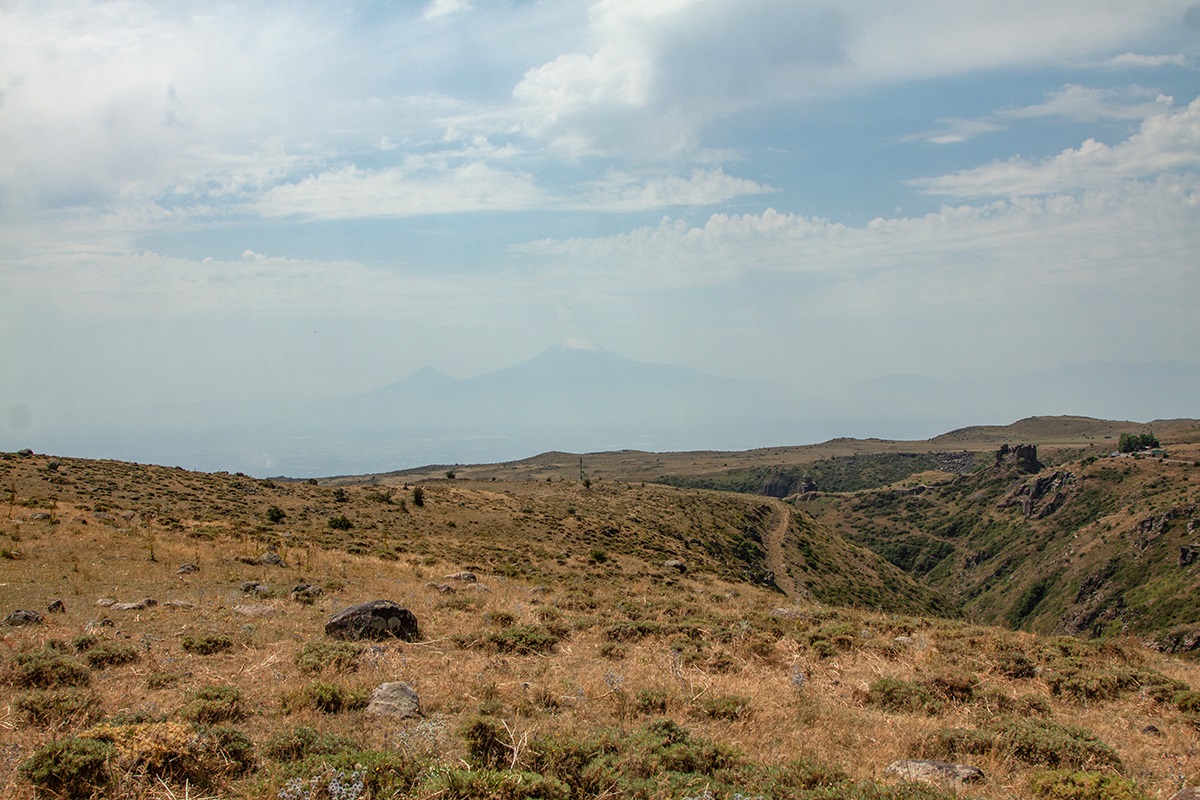 Крепость Амберд, image of landscape/habitat.