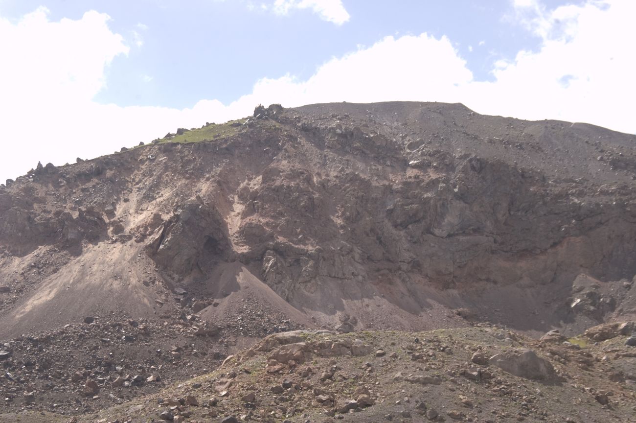 Ручей Верхний Малый Азау, image of landscape/habitat.