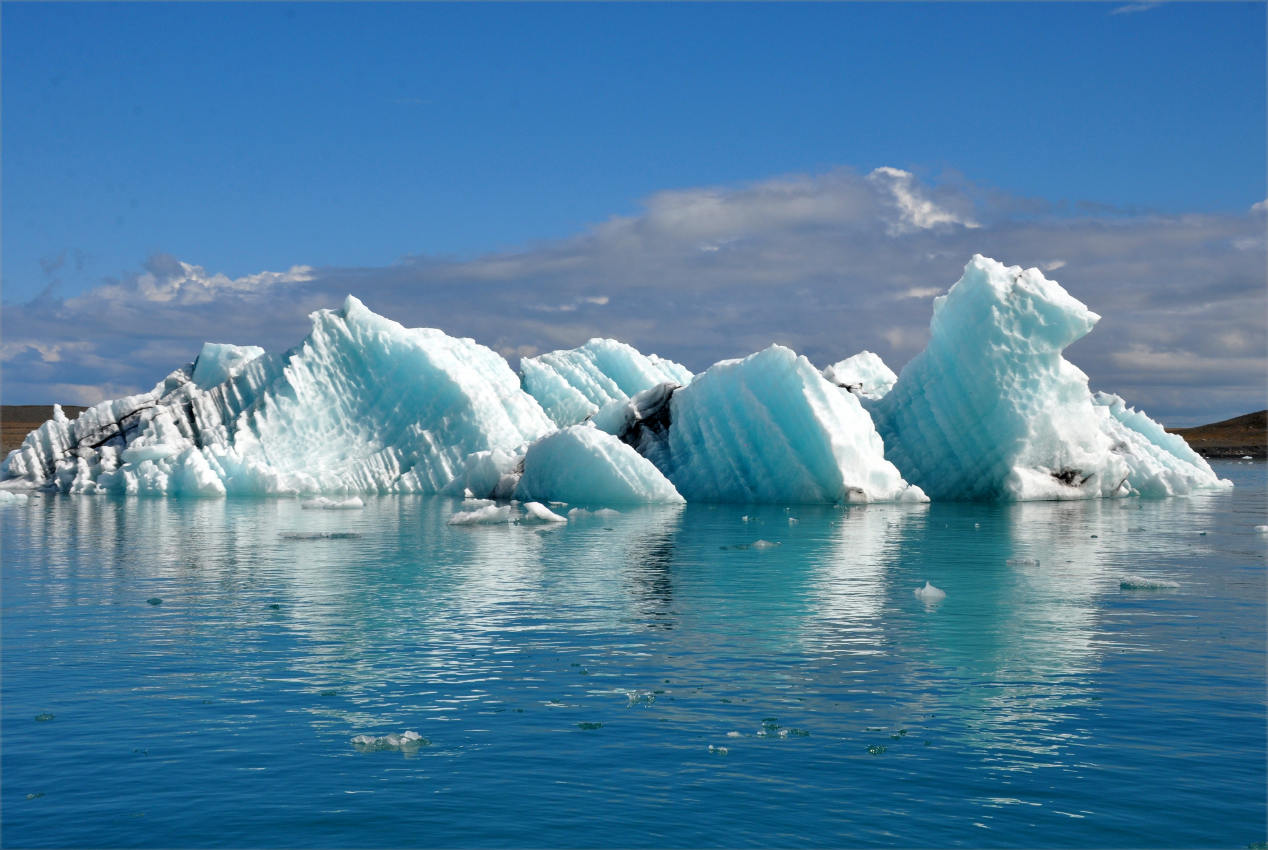 Бассейн северного ледовитого океана занимает. Арктика Северный Ледовитый океан. Северно Ледовитый акеан. Арктика Северо Ледовитого океана.