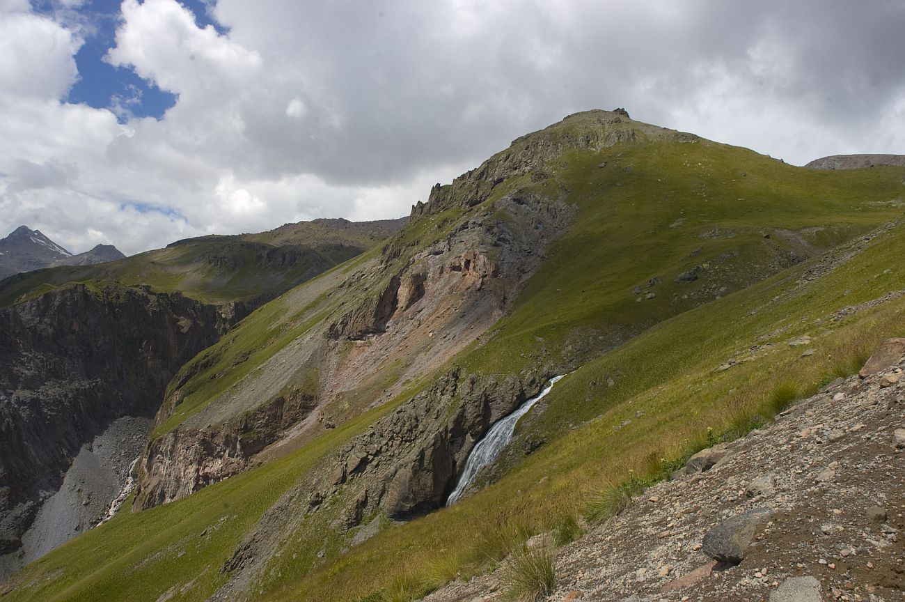 Водопад "Девичьи косы", image of landscape/habitat.