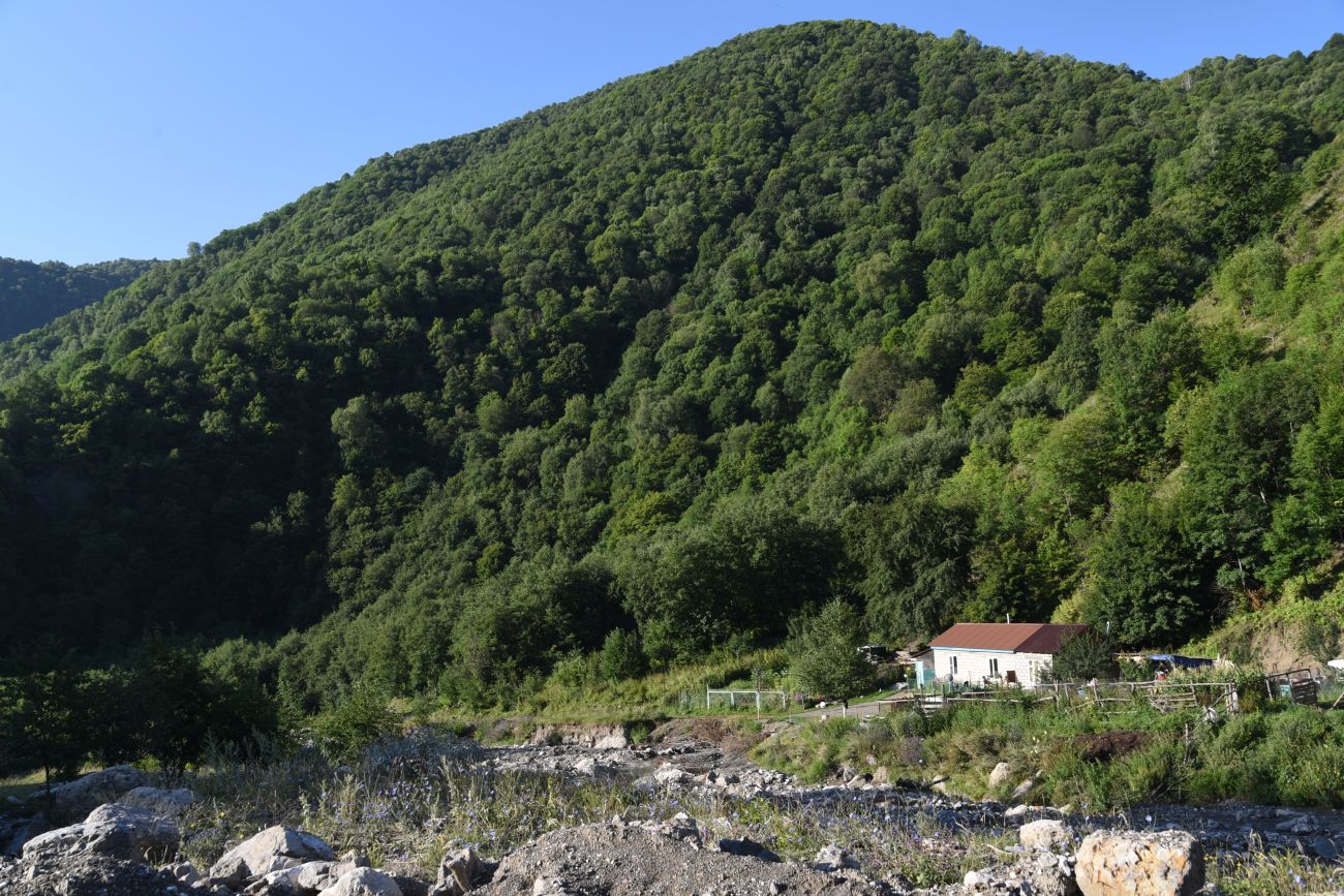 Окрестности селения Цеси, изображение ландшафта.