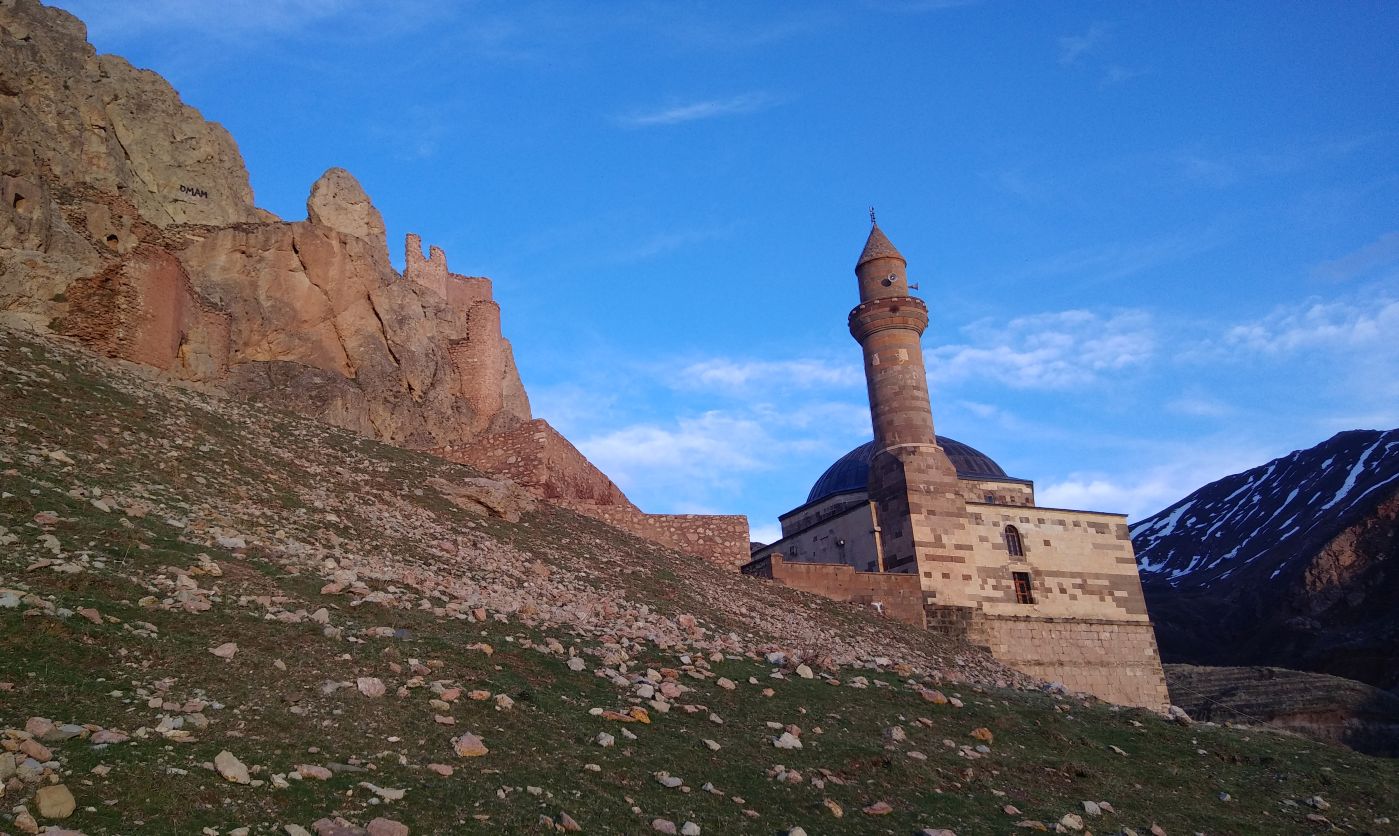 Старая мечеть Баязит, image of landscape/habitat.