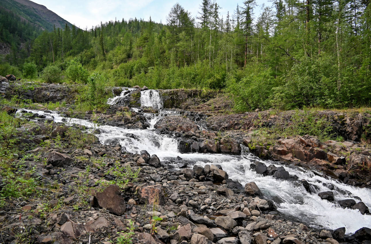 Водопад Брат, image of landscape/habitat.