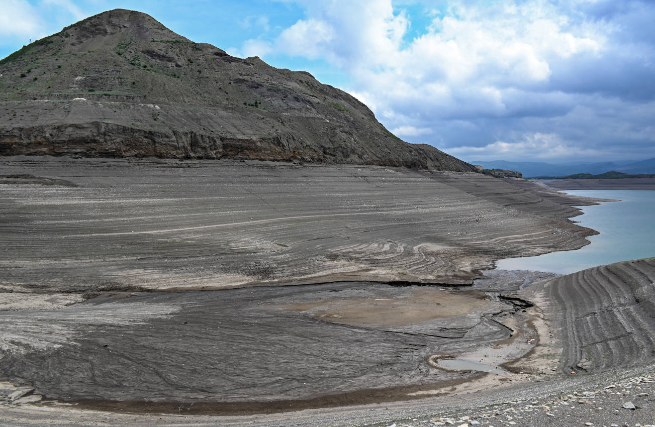 Долина Чиркейского водохранилища, image of landscape/habitat.