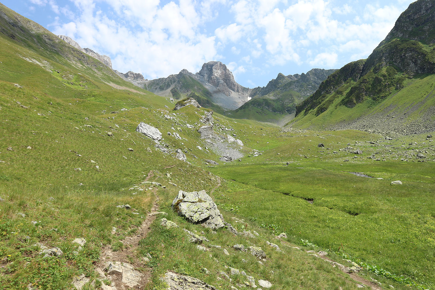 Долина реки Загедан, image of landscape/habitat.