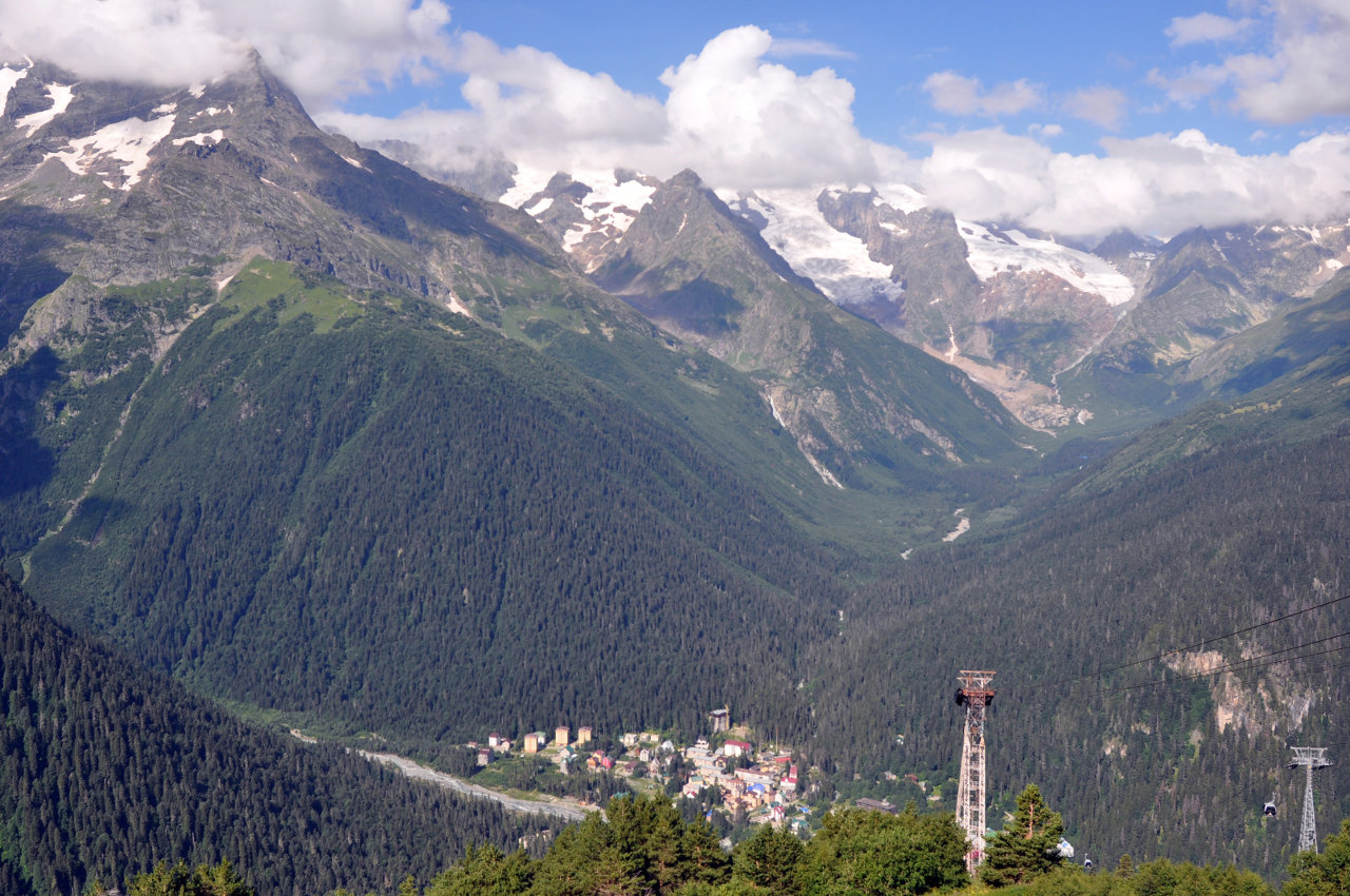 Окрестности поселка Домбай, image of landscape/habitat.