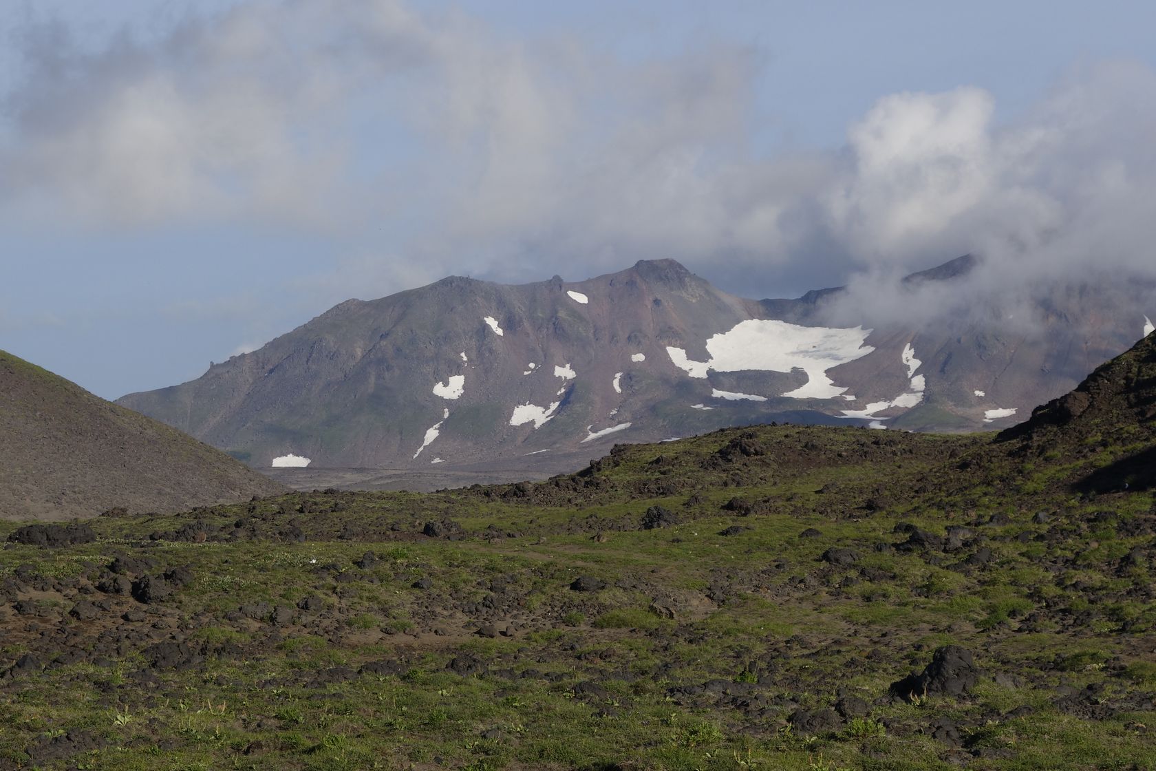 Стоянка у вулкана Горелый, изображение ландшафта.