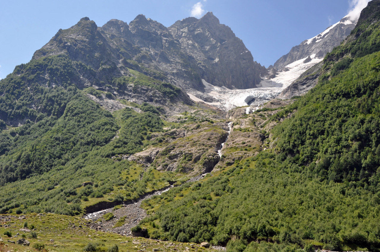 Окрестности поселка Домбай, image of landscape/habitat.