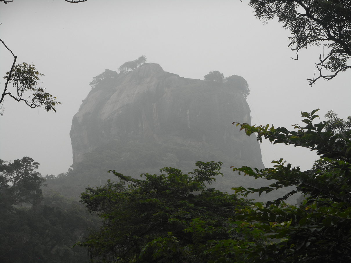 Сигирия, image of landscape/habitat.