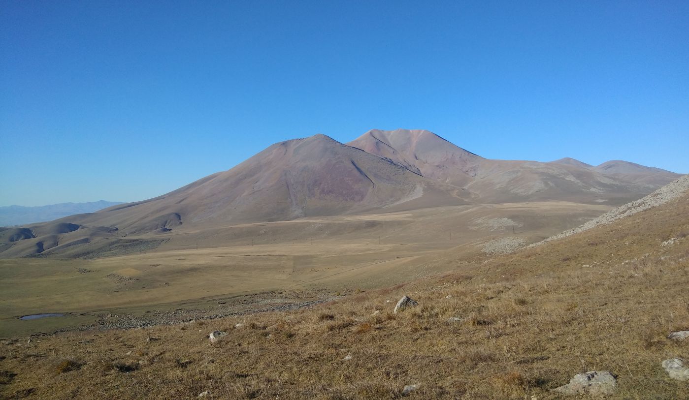 Гора Патара Абули, image of landscape/habitat.