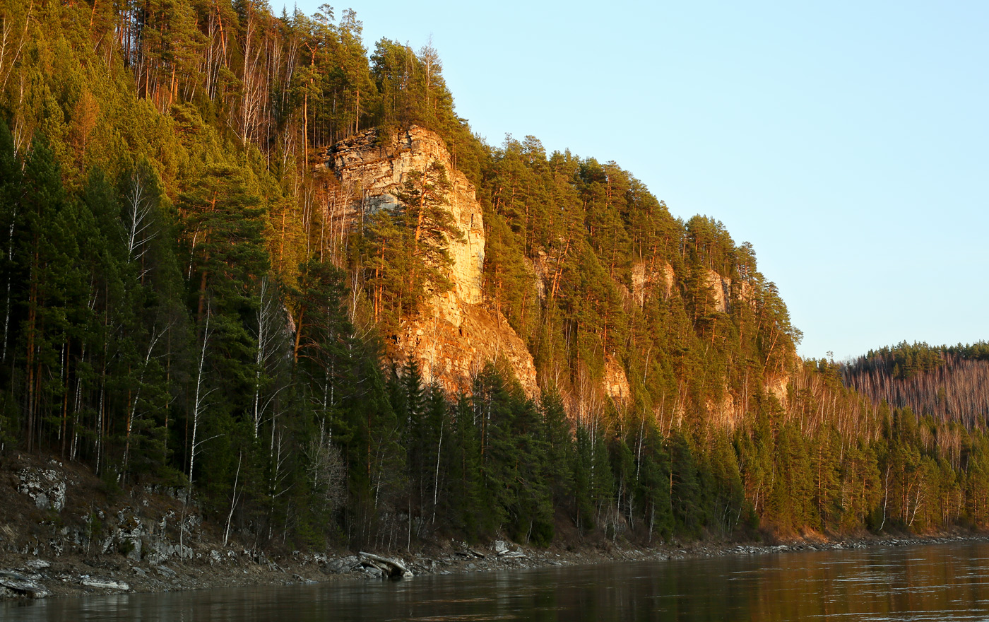 Камень Кирпичный и окрестности, изображение ландшафта.