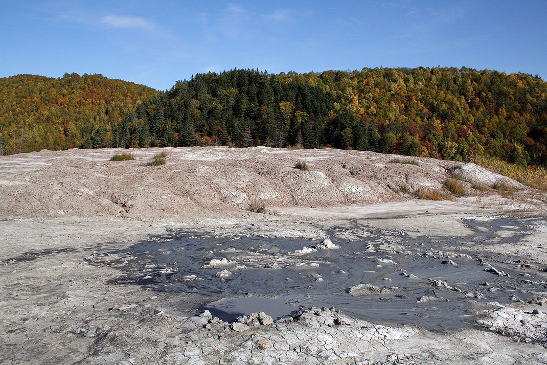 Южно-Сахалинский грязевой вулкан, image of landscape/habitat.