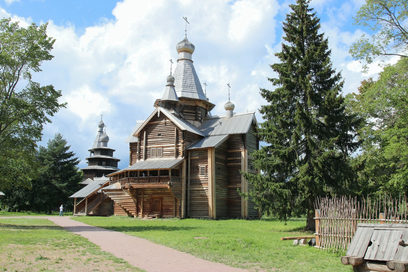 Окрестности музея «Витославлицы», изображение ландшафта.