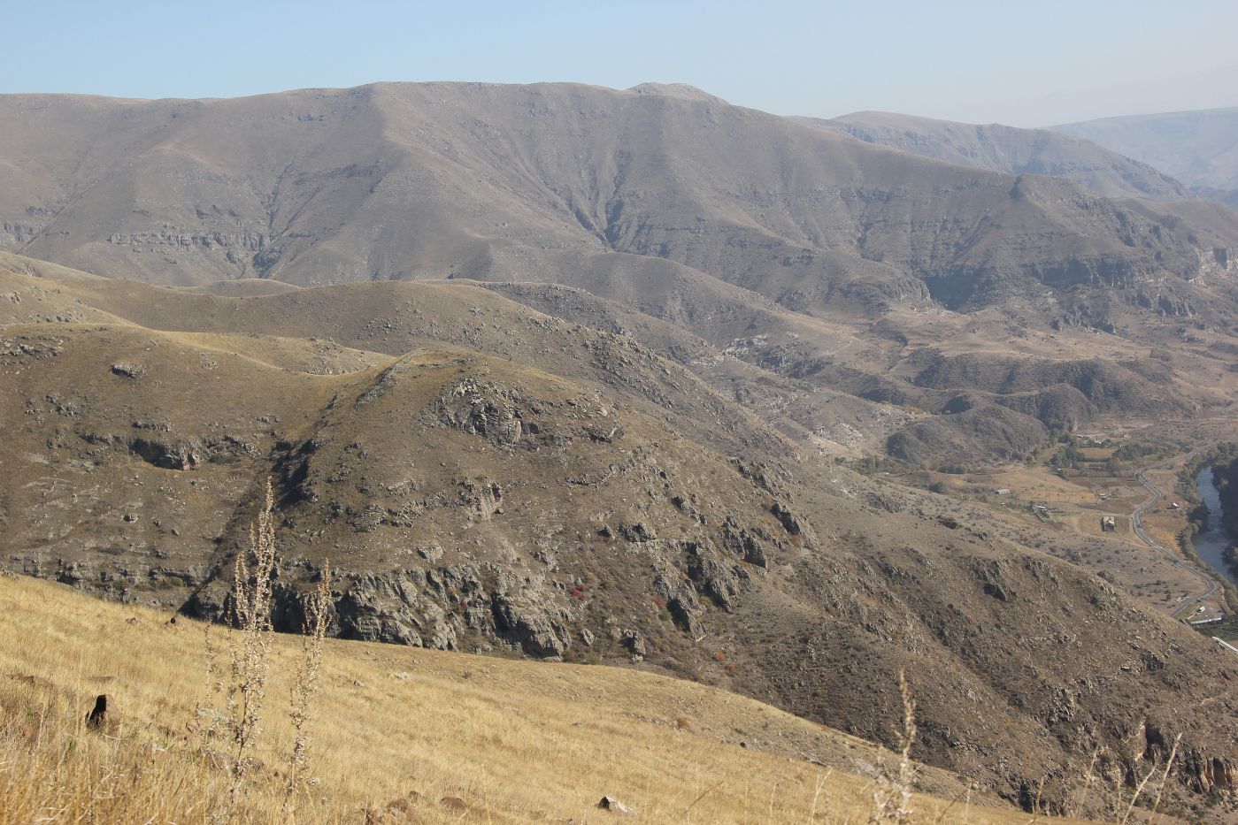 Окрестности урочища Cело Агара, image of landscape/habitat.