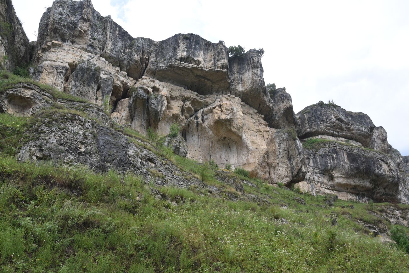 Тызыльское ущелье, изображение ландшафта.