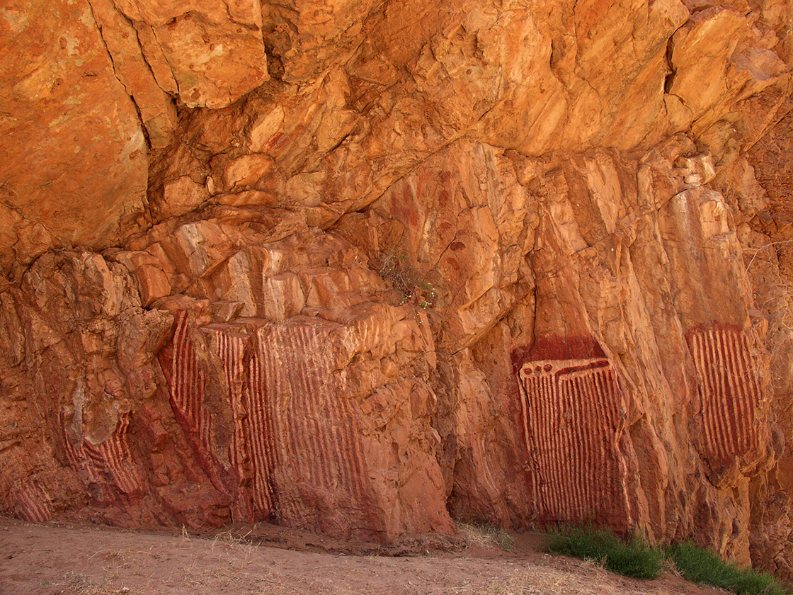 Emily and Jessie Gaps, image of landscape/habitat.