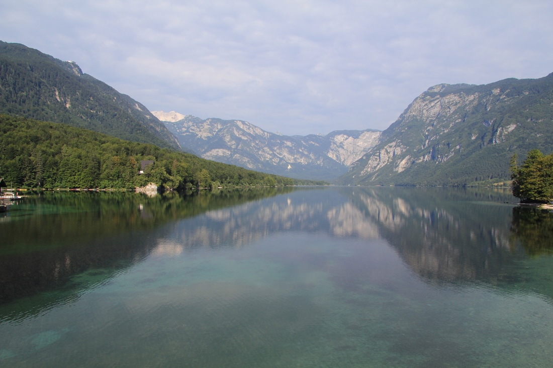 Бохинское озеро, изображение ландшафта.