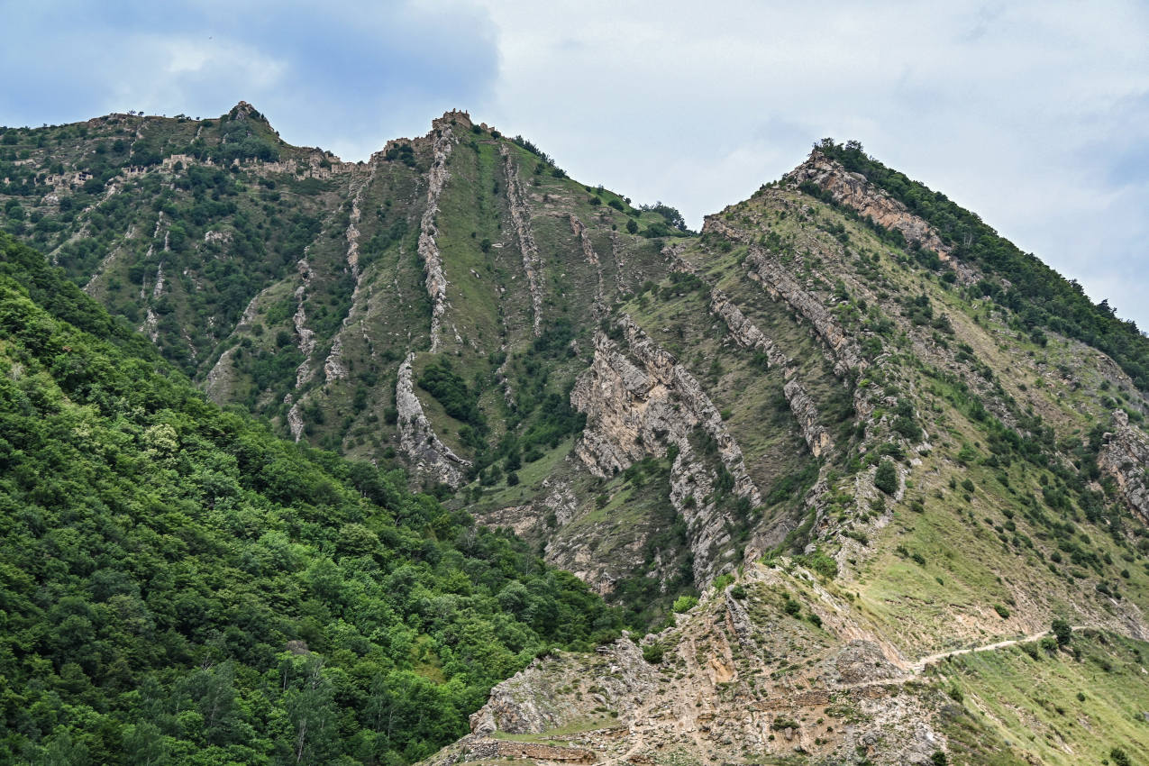 Покинутое село Гамсутль, изображение ландшафта.